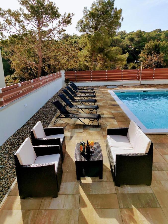 Villa Olivia - New And Modern House With Pool, Souna, Jacuzzi & Playground, Liznjan - Istra Zewnętrze zdjęcie