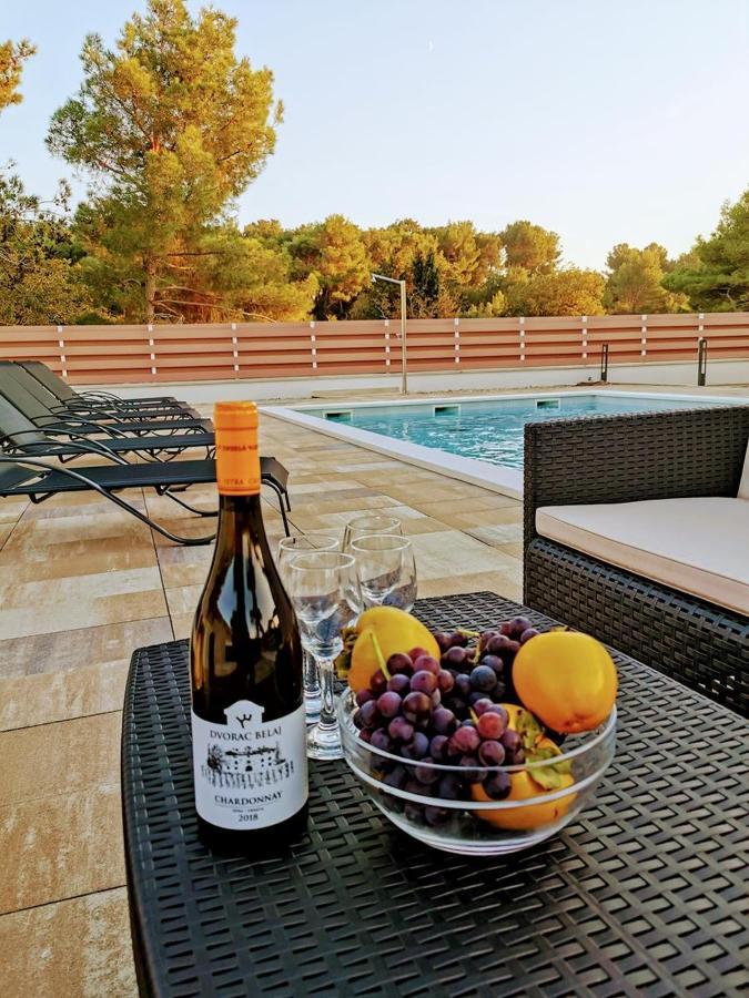Villa Olivia - New And Modern House With Pool, Souna, Jacuzzi & Playground, Liznjan - Istra Zewnętrze zdjęcie