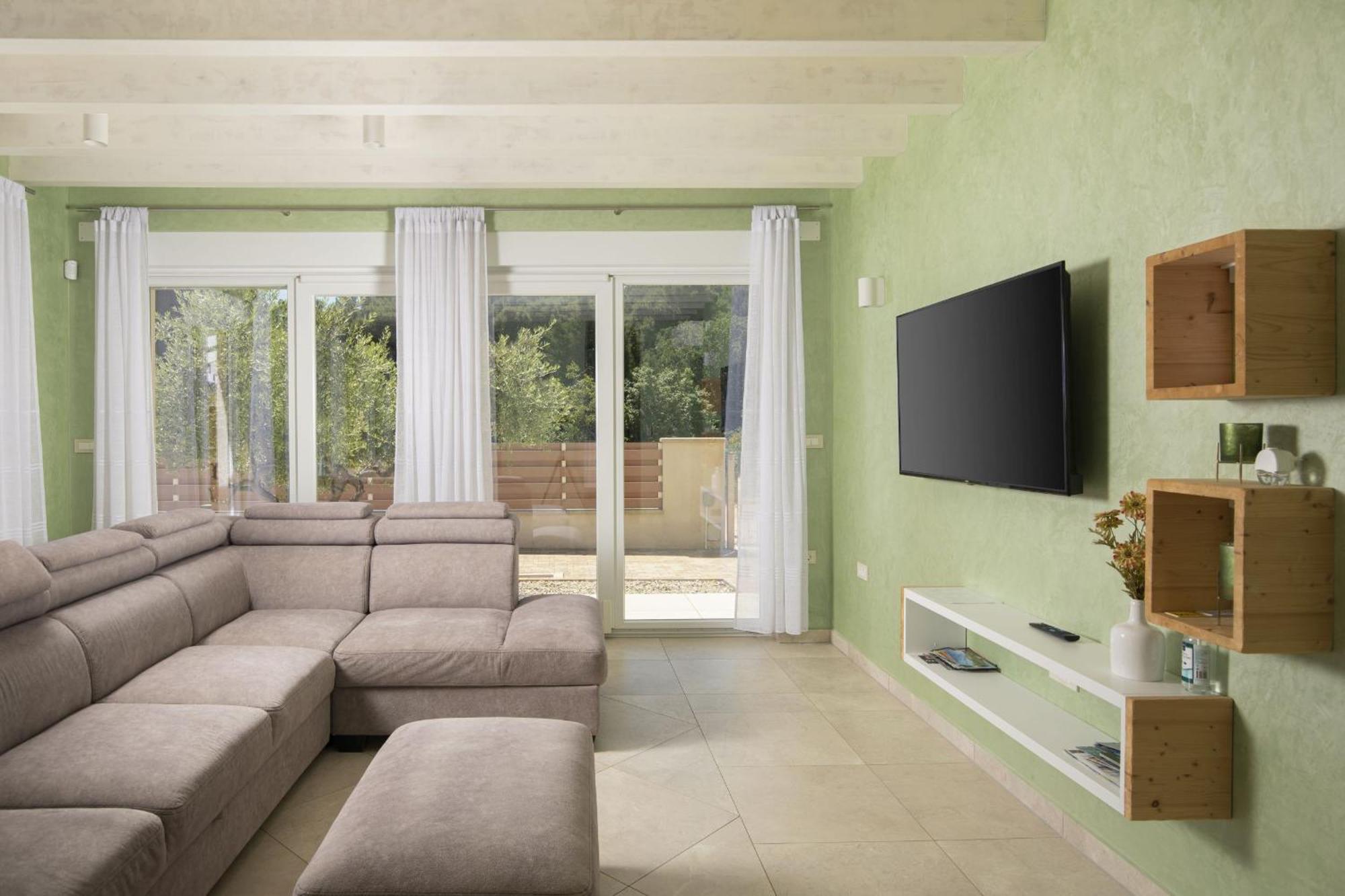 Villa Olivia - New And Modern House With Pool, Souna, Jacuzzi & Playground, Liznjan - Istra Zewnętrze zdjęcie